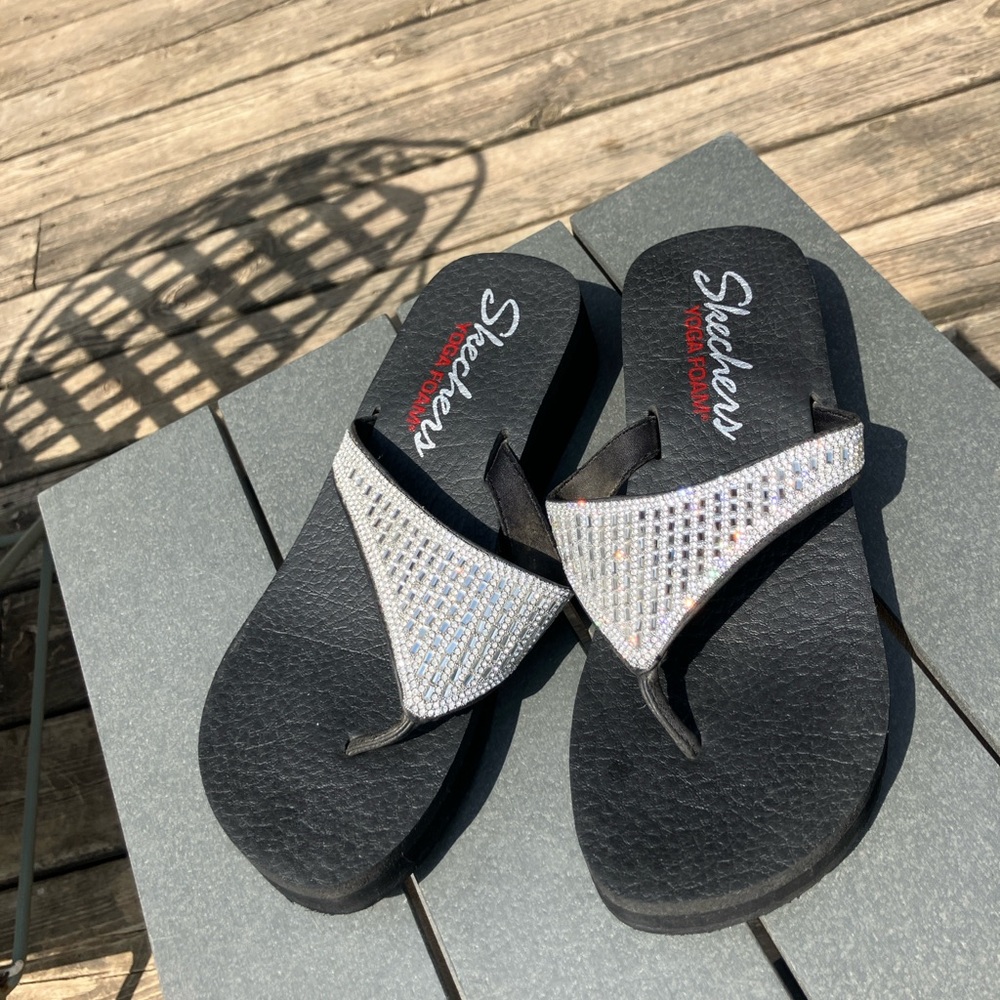 Skechers Women's Black Sandals with Silver Accents Bling Yoga Foam